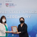 A/P Suzanne Choo receiving NIE Excellence in Teaching Commendation Award (2021)