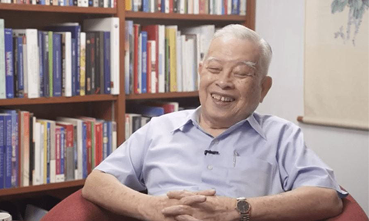Interview with founding University Librarian Mr Lim Hong Too.