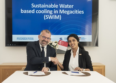 CEO of Grundfos Foundation Mr Kim Nøhr Skibsted, affirming ties with NTU Singapore Professor Madhavi Srinivasan, Executive Director of the Energy Research Institute @ NTU, in Denmark.