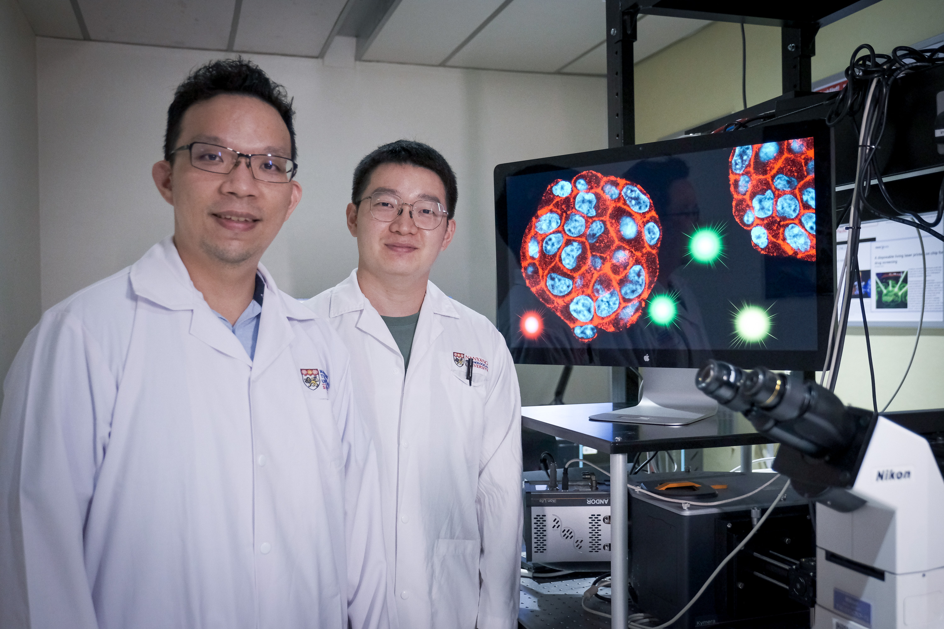 Nanyang Assistant Professor Chen Yu-Cheng (left) and research fellow Dr Fang Guocheng from NTU Singapore
