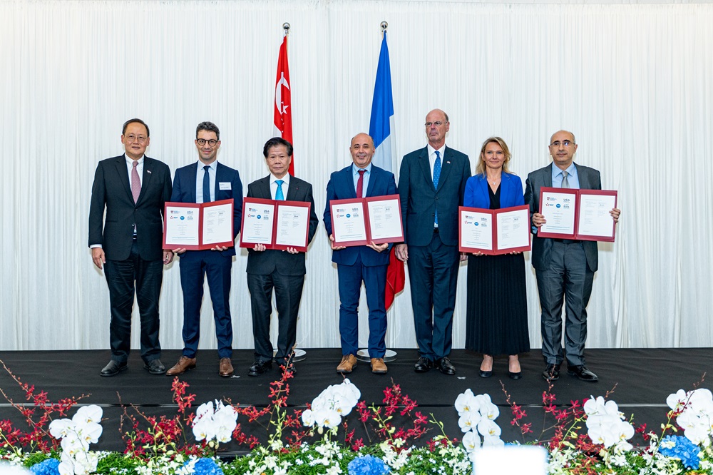 French Signing at embassy for website