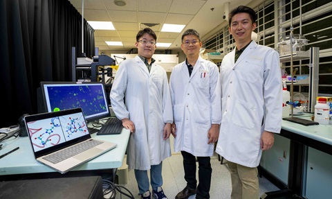 Dr Li Haopen, Assoc Prof Yu Jing  and Dr Qian Xuliang