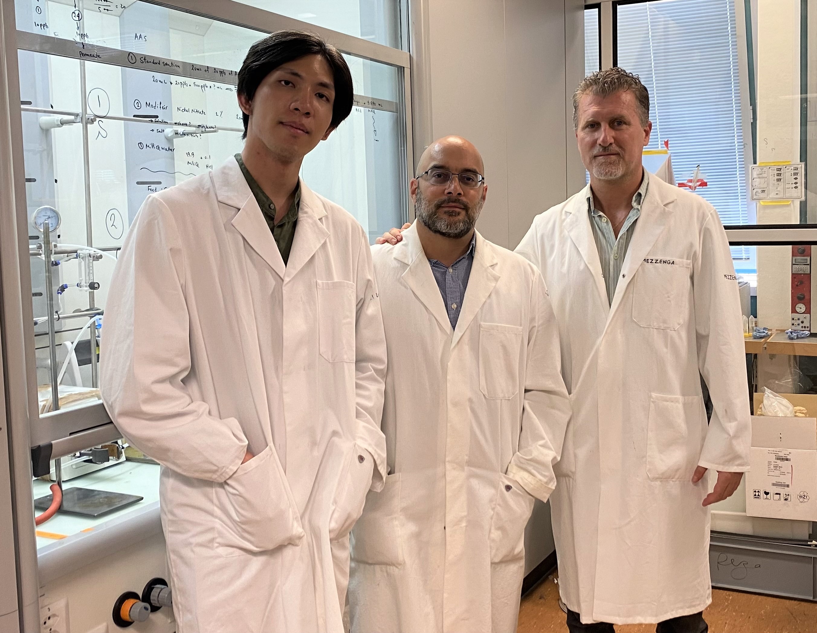 (From left) PhD student Soon Wei Long; Prof Ali Miserez; and NTU Visiting Professor Raffaele Mezzenga