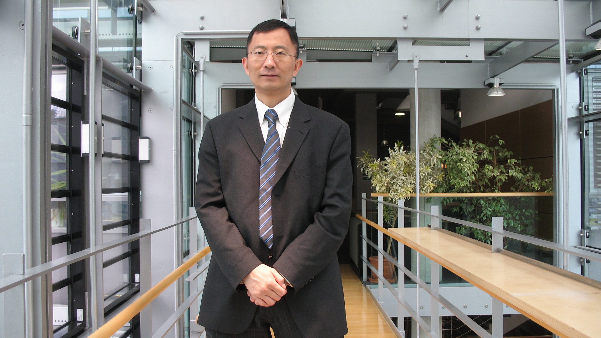 Prof Gao Huajian