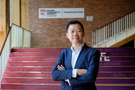 Photo of Prof Goh Kim Huat at Gaia