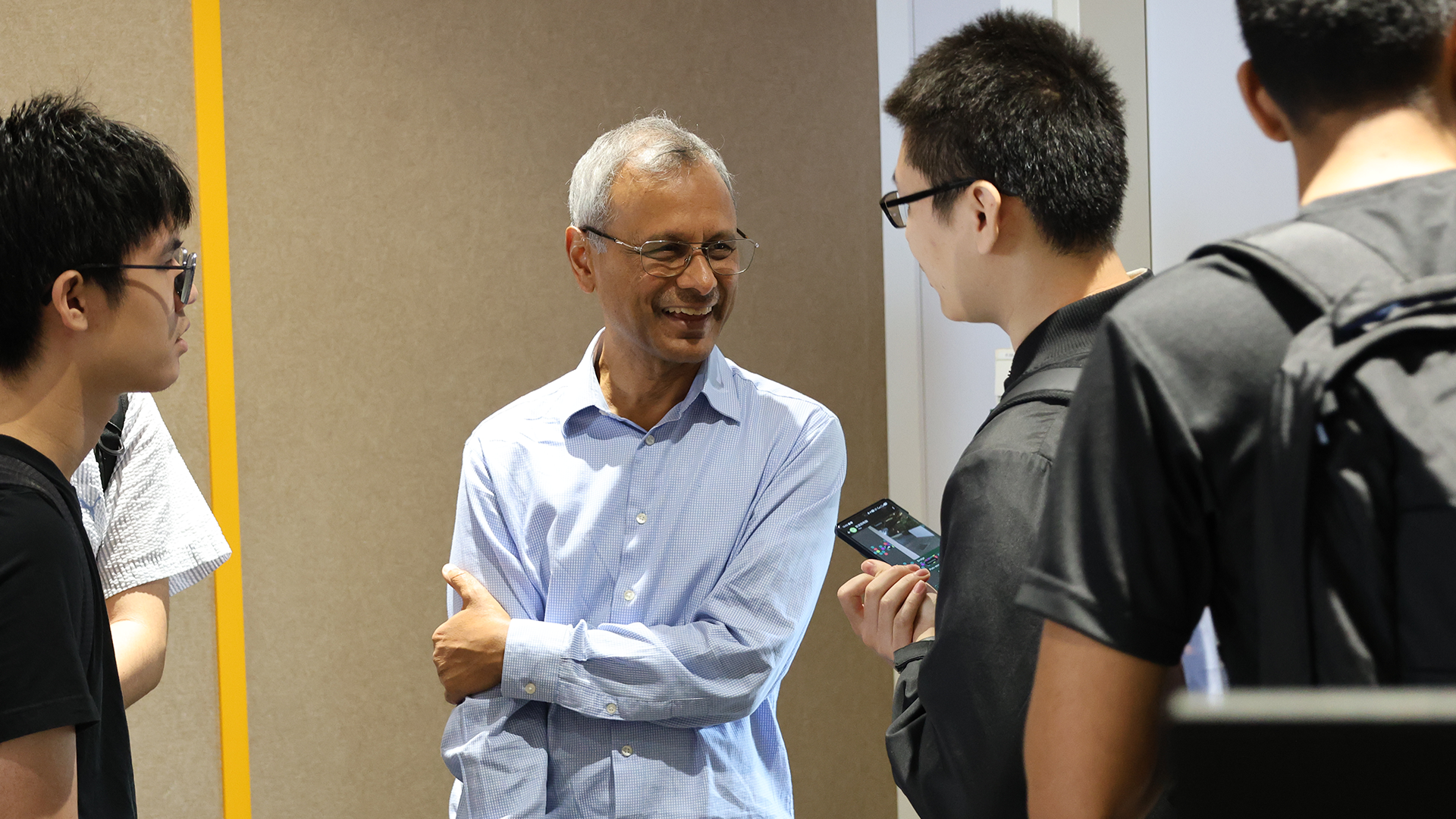 Dr Manish Gupta of Google Deepmind engaging with CCDS students after the talk