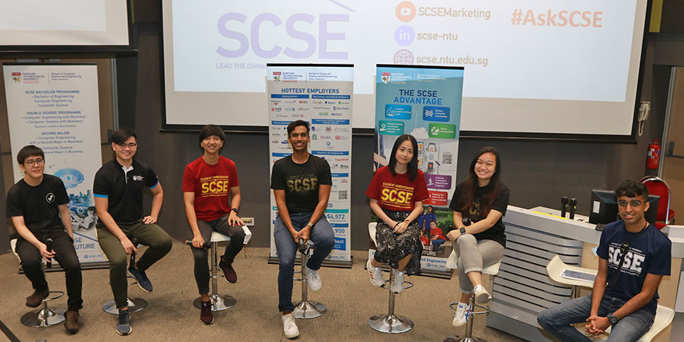 SCSE Student Live Chat session