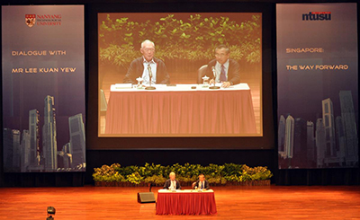 Mr Lee Kuan Yew at 2011 Ministerial Forum
