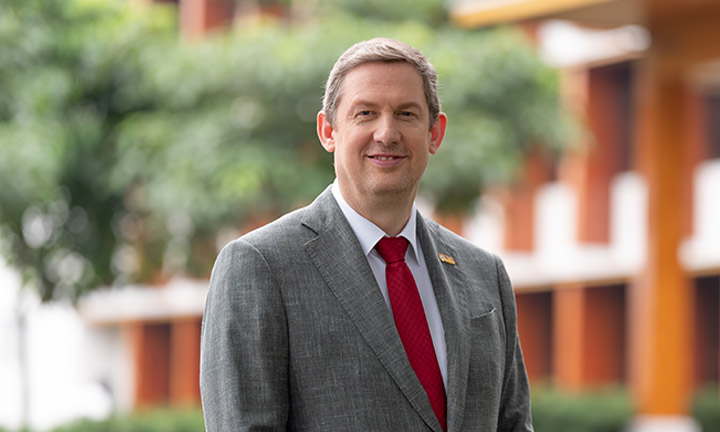 Prof Kristian Wolfrum