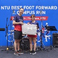29 Participant receives a lucky draw prize from Deputy Associate Provost (Student Life), Prof Victor Yeo