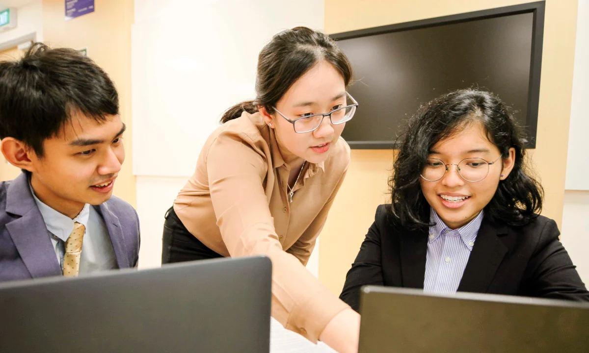 maec-students93741c28-8baf-4b0d-b6e2-3c30c8c77f35