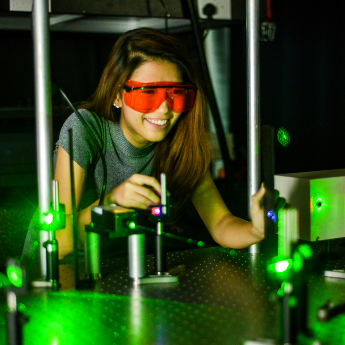 SPMS student in laser lab