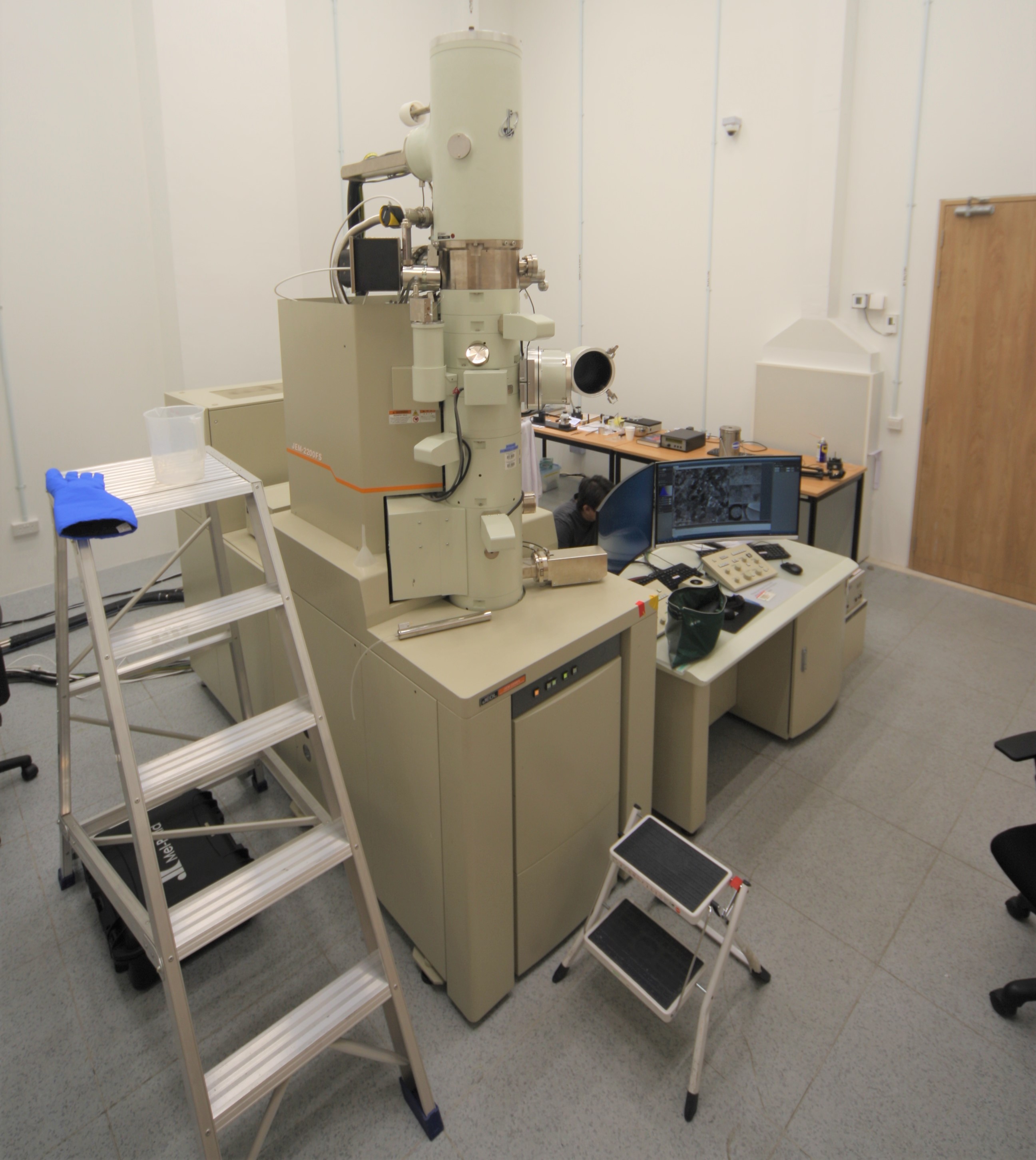 JEOL JEM 2200fs Facility for Analysis, Characterisation, Testing and