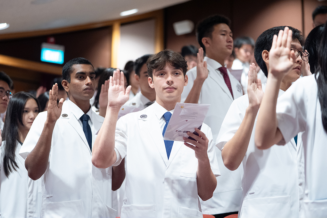 Saying the Oath at White Coat Ceremony