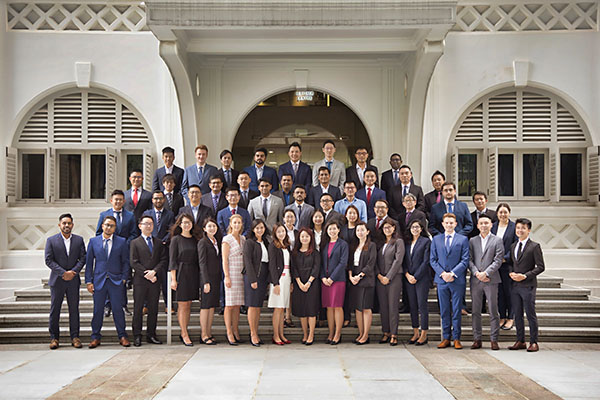 Group photo of Nanyang Professional MBA participant at Nanyang Business School, Singapore