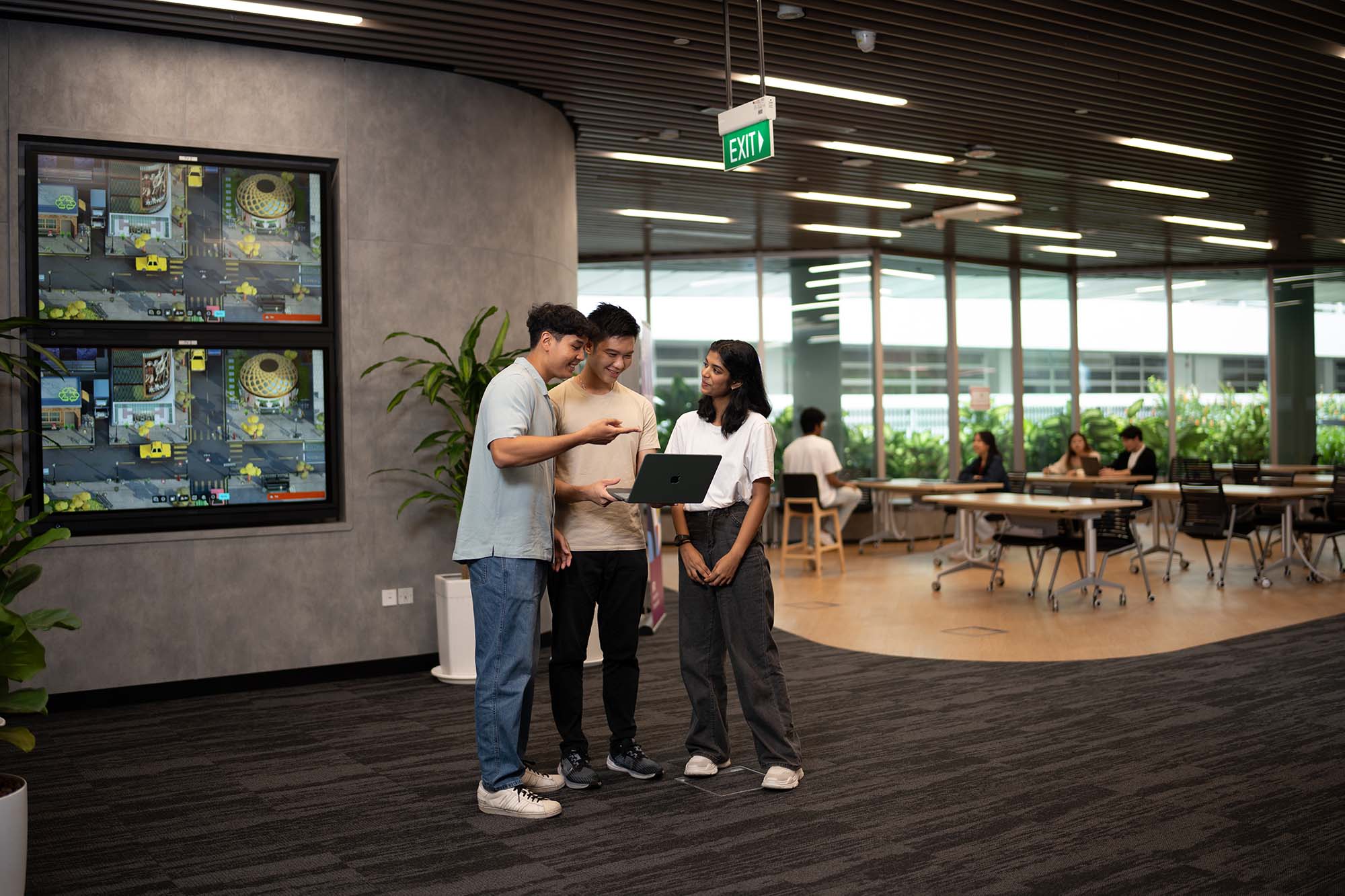 Group of 3 students
