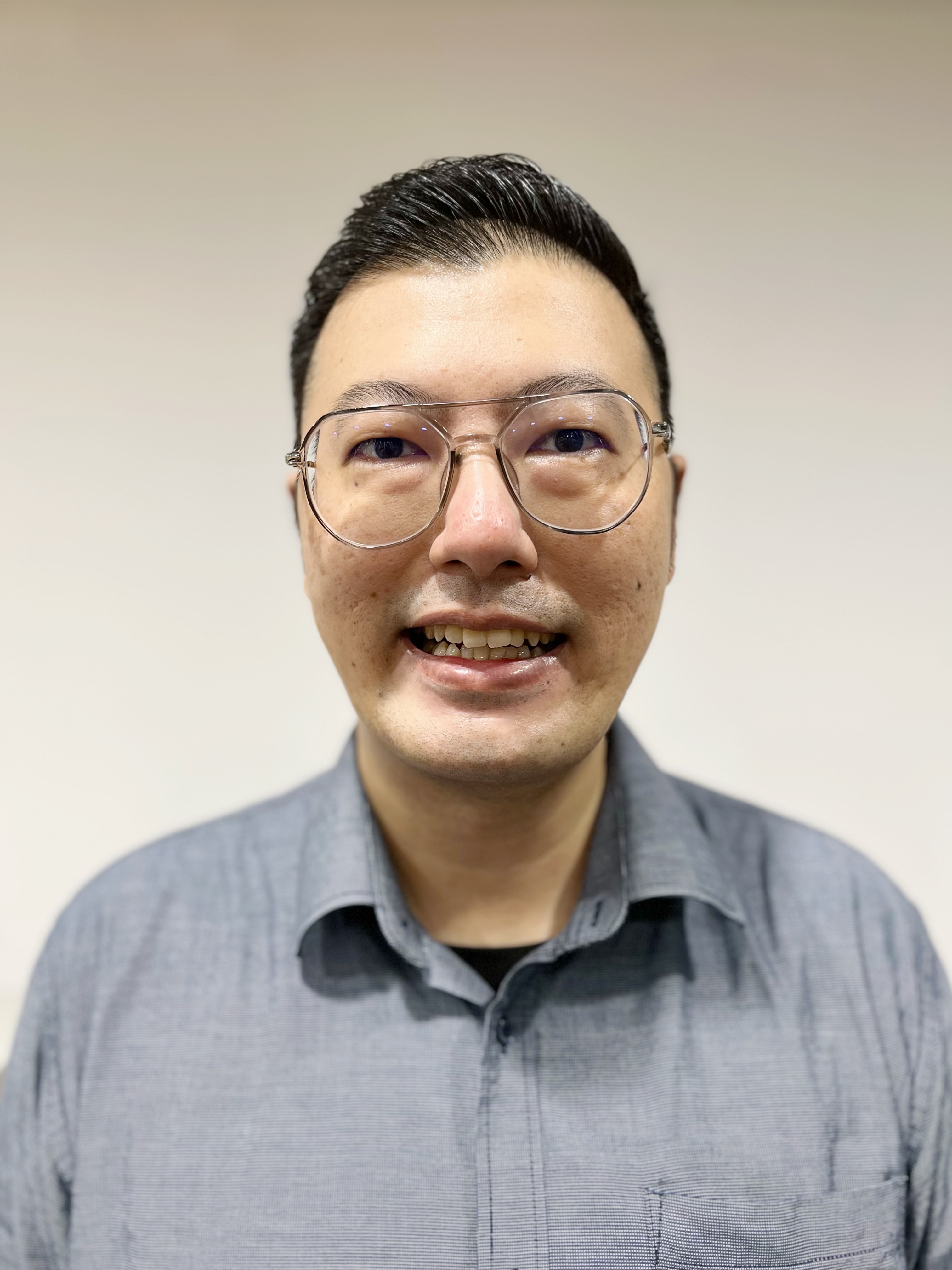Mr Melvyn Foong