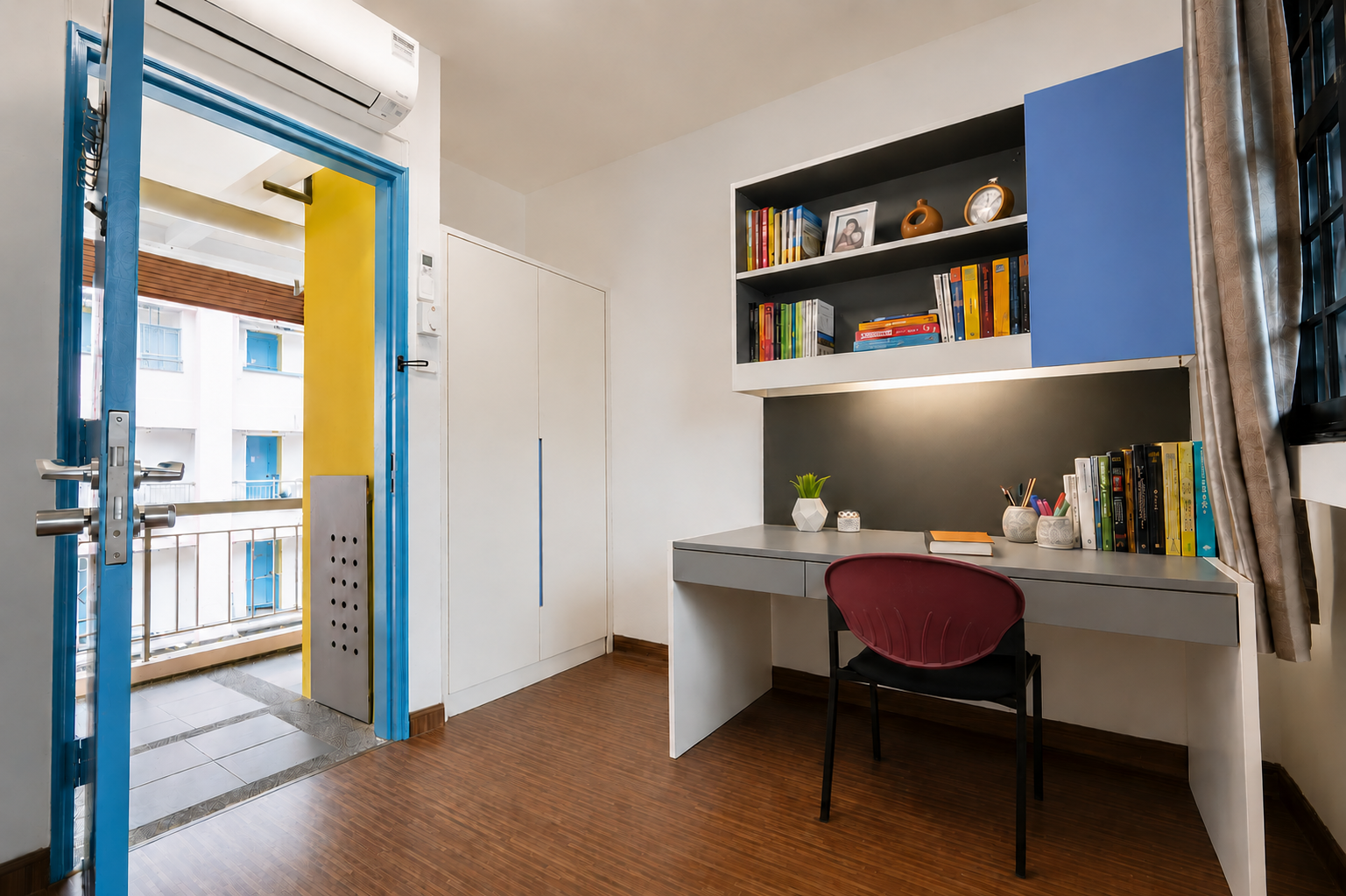 Hall 10 Single Room V2