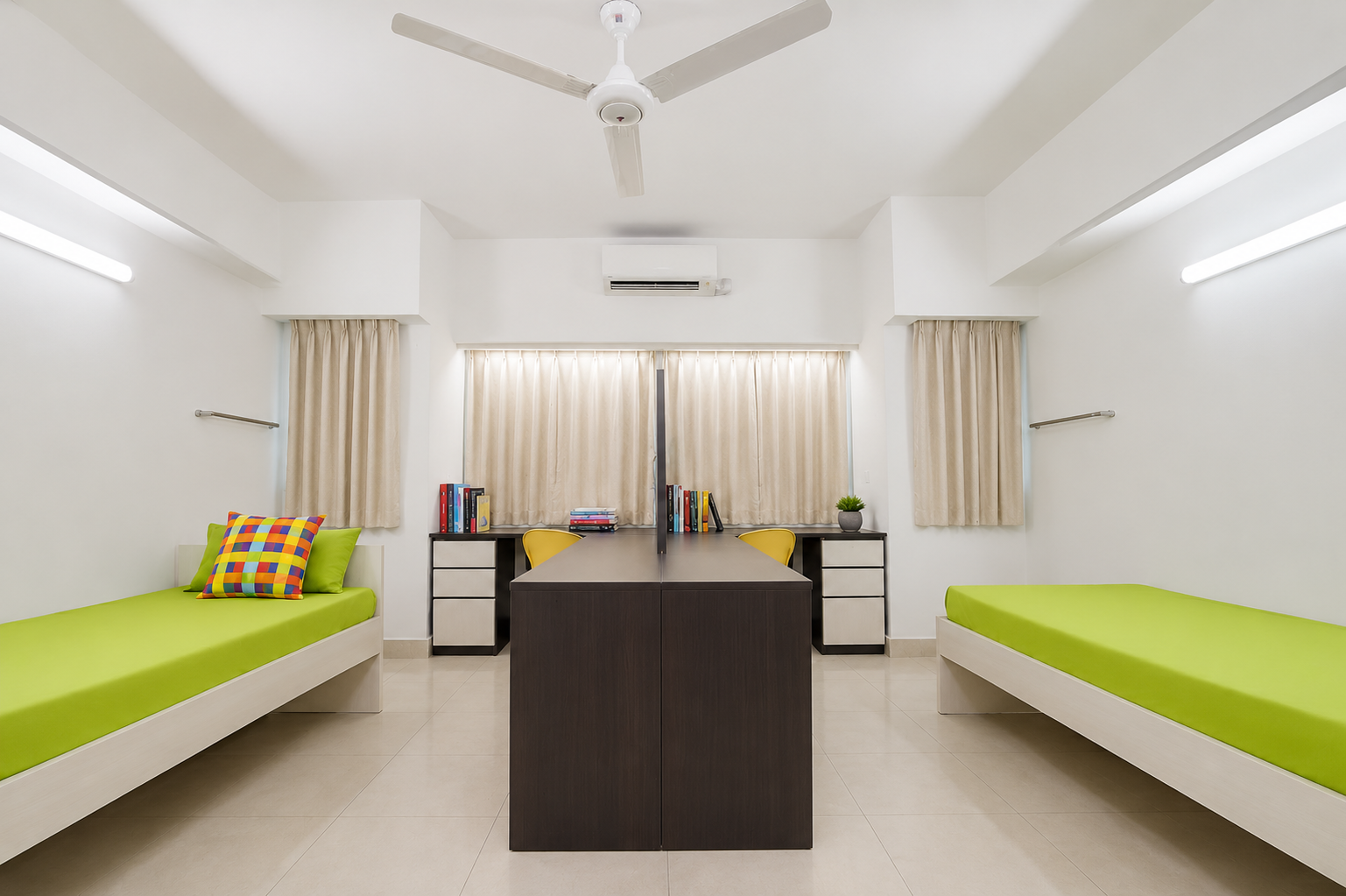Hall 4 Souble Room
