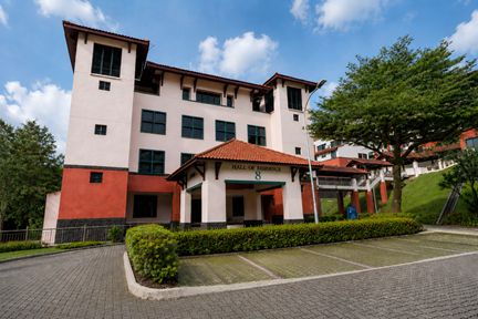 Hall 8 Entrance