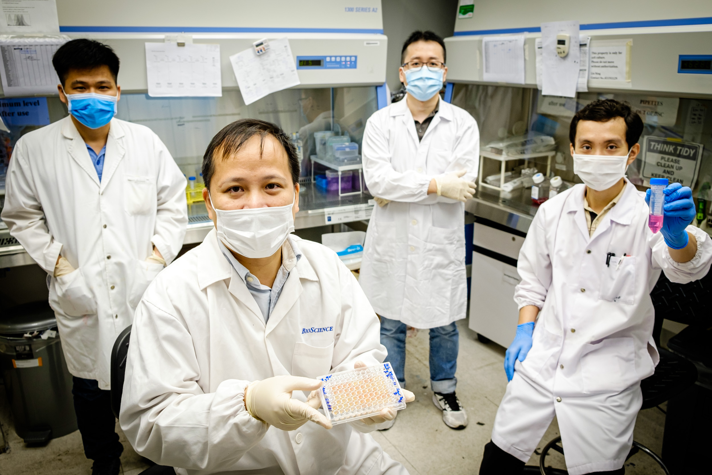 Prof Phan Anh Tuan and Dr Lim Kah Wai which led the groundbreaking study