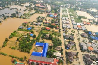 327x217_Monsoon flooding_shutterstock_64897120