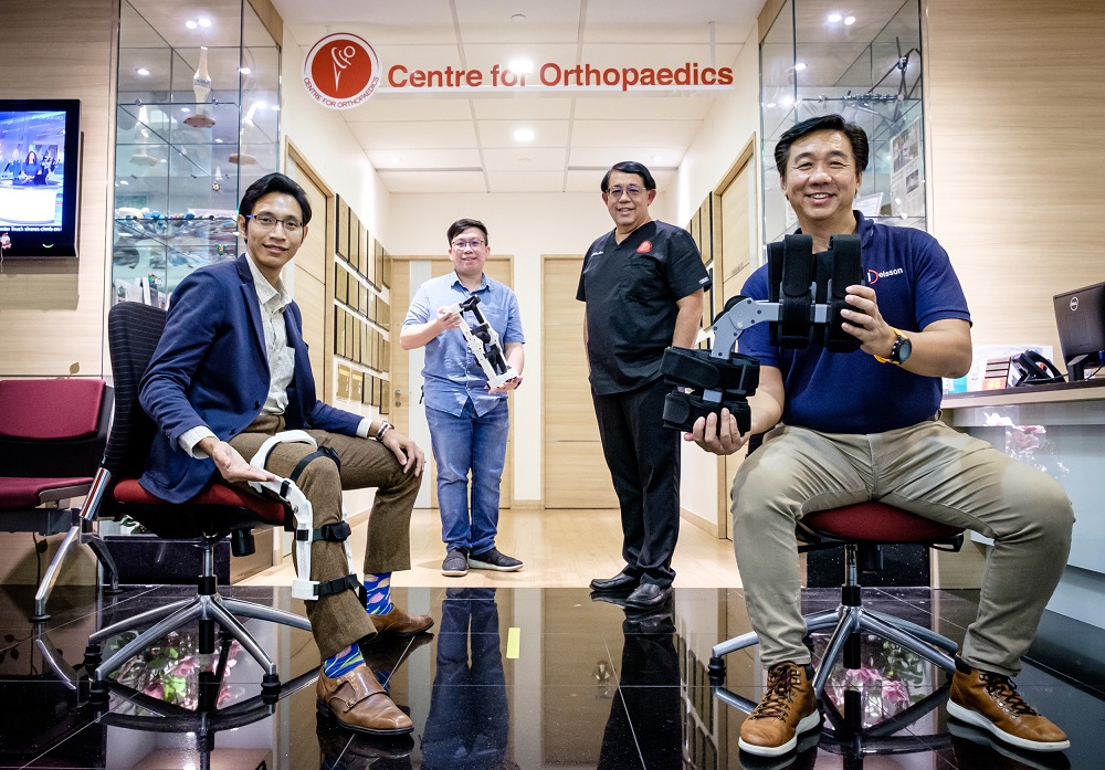Asst Prof Chan Wai Lee, Joel Lim, Dr Jeffery Chew and Delsson ED Fabian Ong