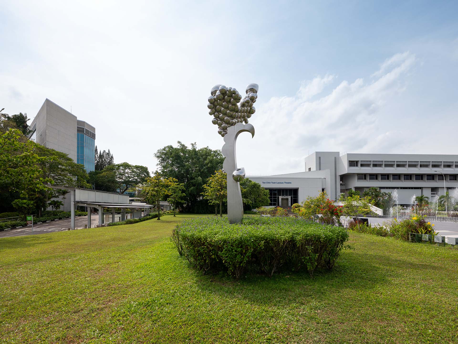The Wind and Wings by Yeo Chee Kiong | NTU Museum art collection