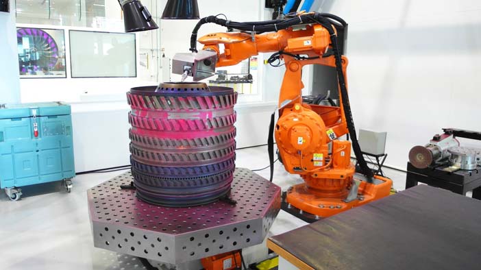 Manufacturing and repair tech