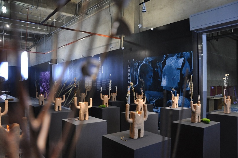 Casting a fresh light on Singapore’s cultural heritage, the Designing Cultures project combines traditional crafts and design with new technologies.