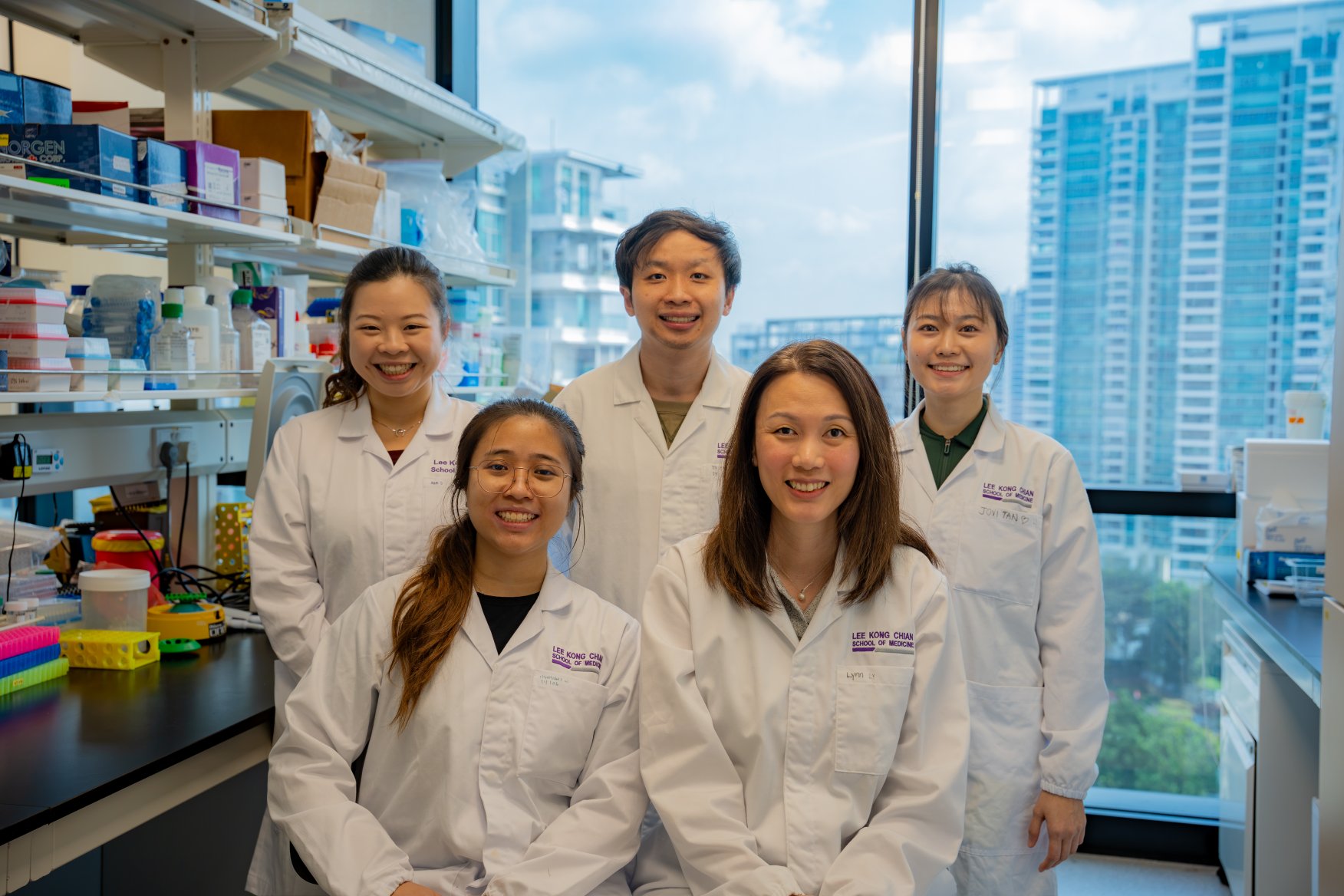 Front (from left): Christabel Chan, research assistant at LKCMedicine, and Asst Prof Lynn Yap. Back (from left): PhD students Samantha Lim, Leong Kye Siong and Jovi Tan.