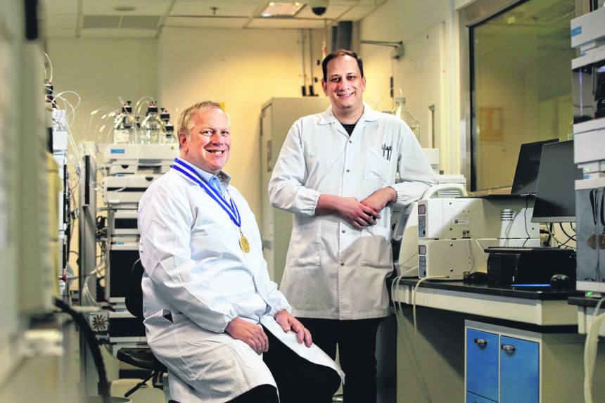 NTU's Nanyang Environment and Water Research Institute executive director Shane A. Snyder (left) and Mr Mauricius Marques Dos Santos.ST PHOTO: GIN TAY