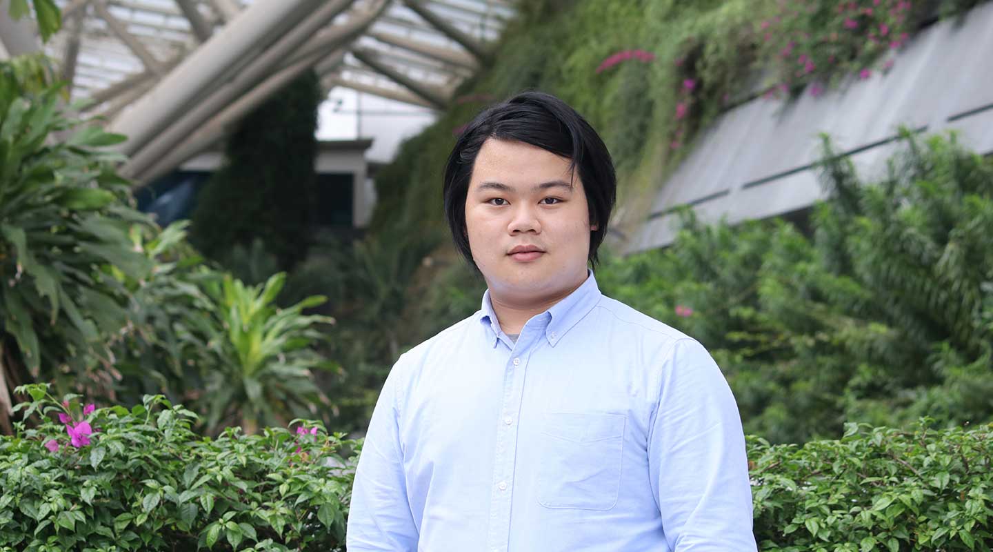 Half-body photo of a year 3 university student.