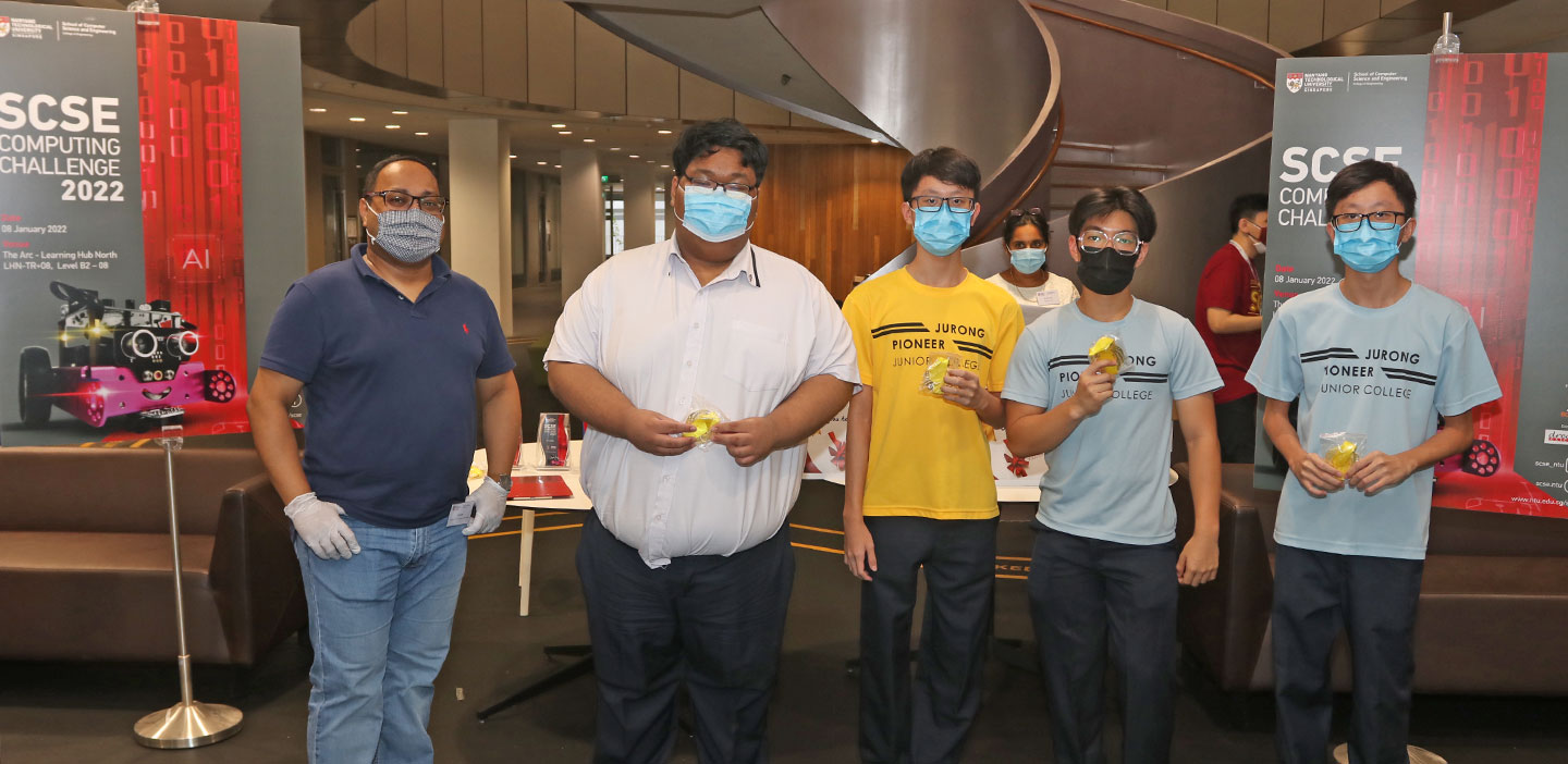 Photo of Prize Presentation - Finalists: Jurong Pioneer Junior College, Nelson.