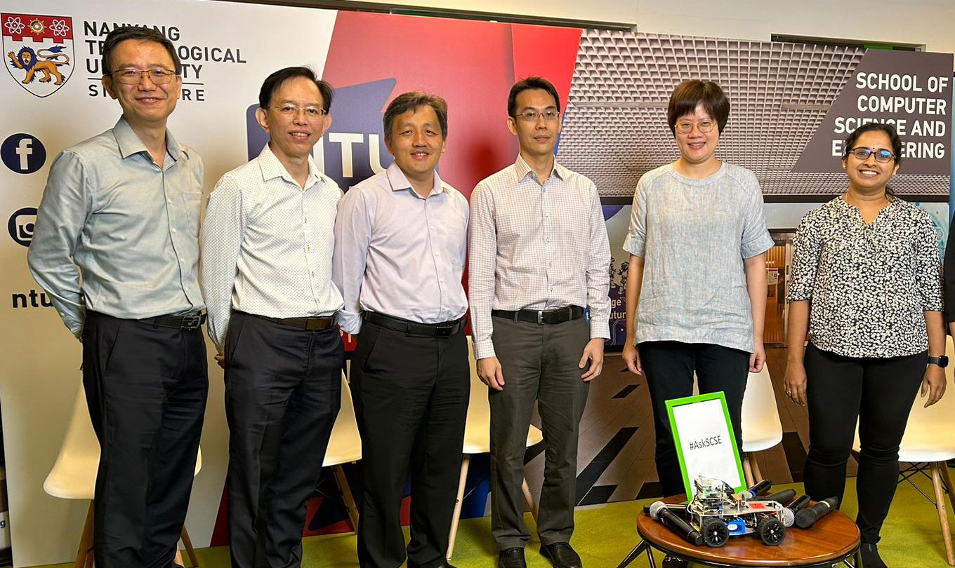 Photo of SCSE Faculty Panel.