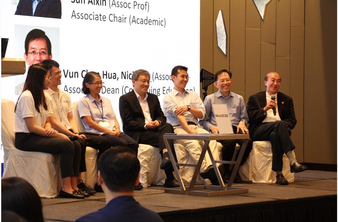 SCSE Faculty Panel on stage.