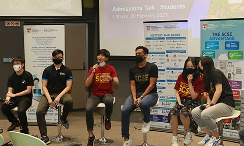 SCSE Student Live Chat session