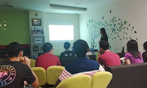 Peer tutors and coaches for Semester 1 of the Academic Year 2019/2020 attended the Student-led Tutorial Group (STG) Briefing Session together with the previous semester’s peer tutors and coaches on 10 Sep 2019.