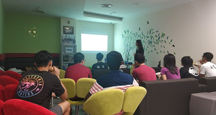 Peer tutors and coaches for Semester 1 of the Academic Year 2019/2020 attended the Student-led Tutorial Group (STG) Briefing Session together with the previous semester’s peer tutors and coaches on 10 Sep 2019. 