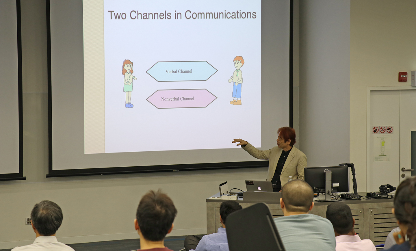 Professor Ryohei Nakatsu from Kyoto University was invited to SCSE to give a public seminar entitled "From Speech Technologies to Multimedia Technologies and Art”.
