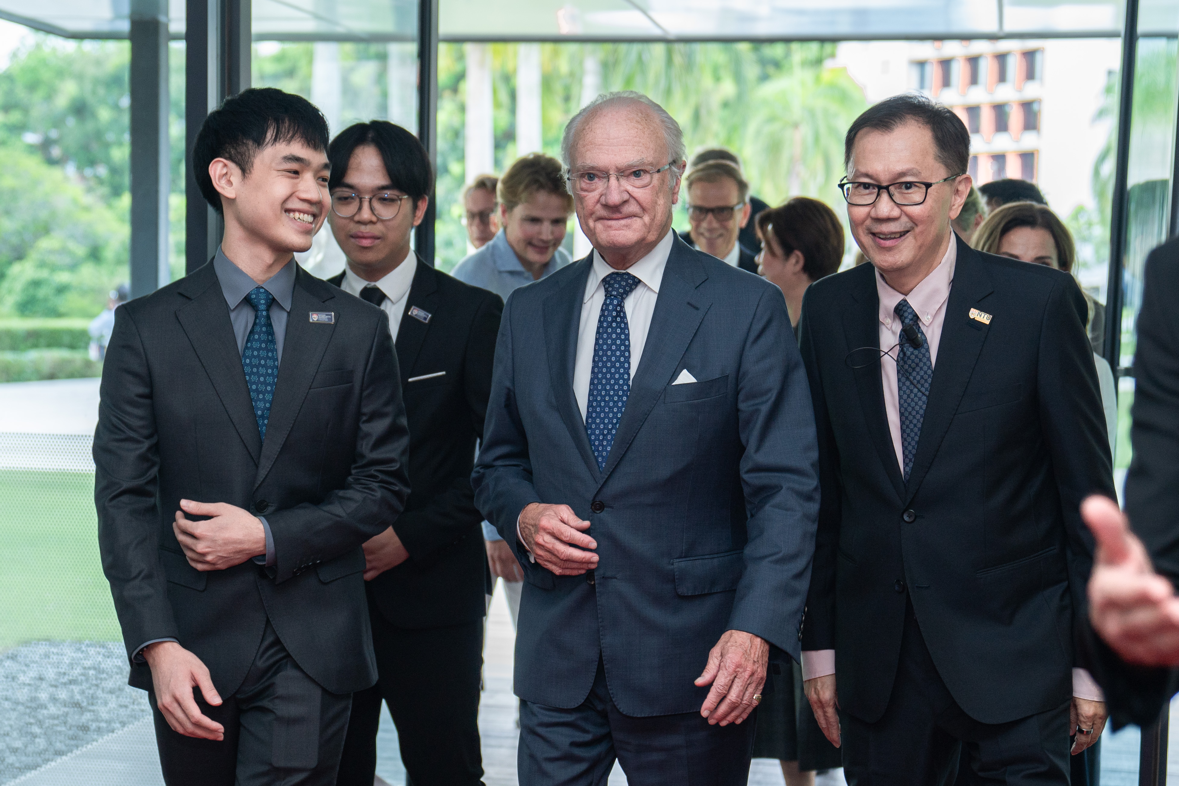 Ng Tze Kean with Swedish King and NTU President