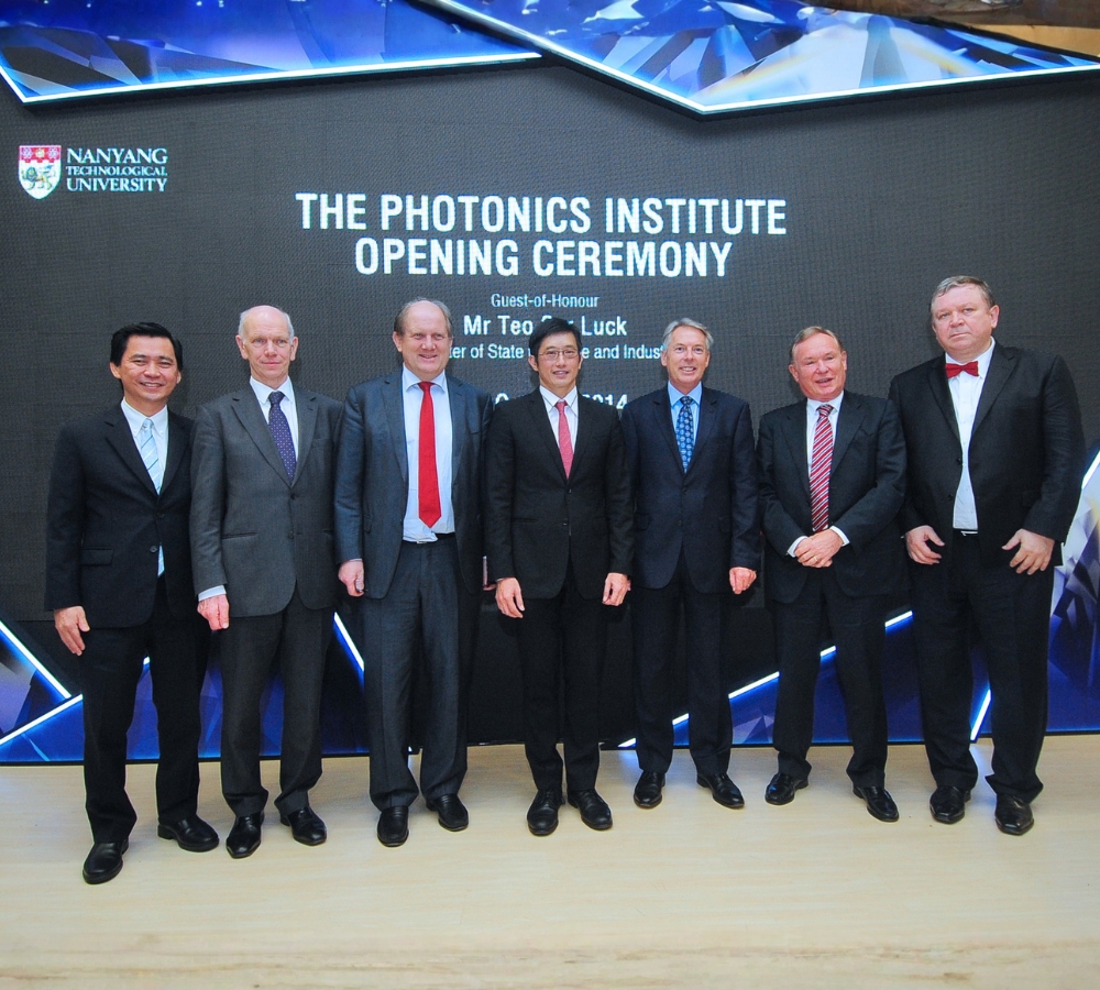 2014 - Photonics Institute