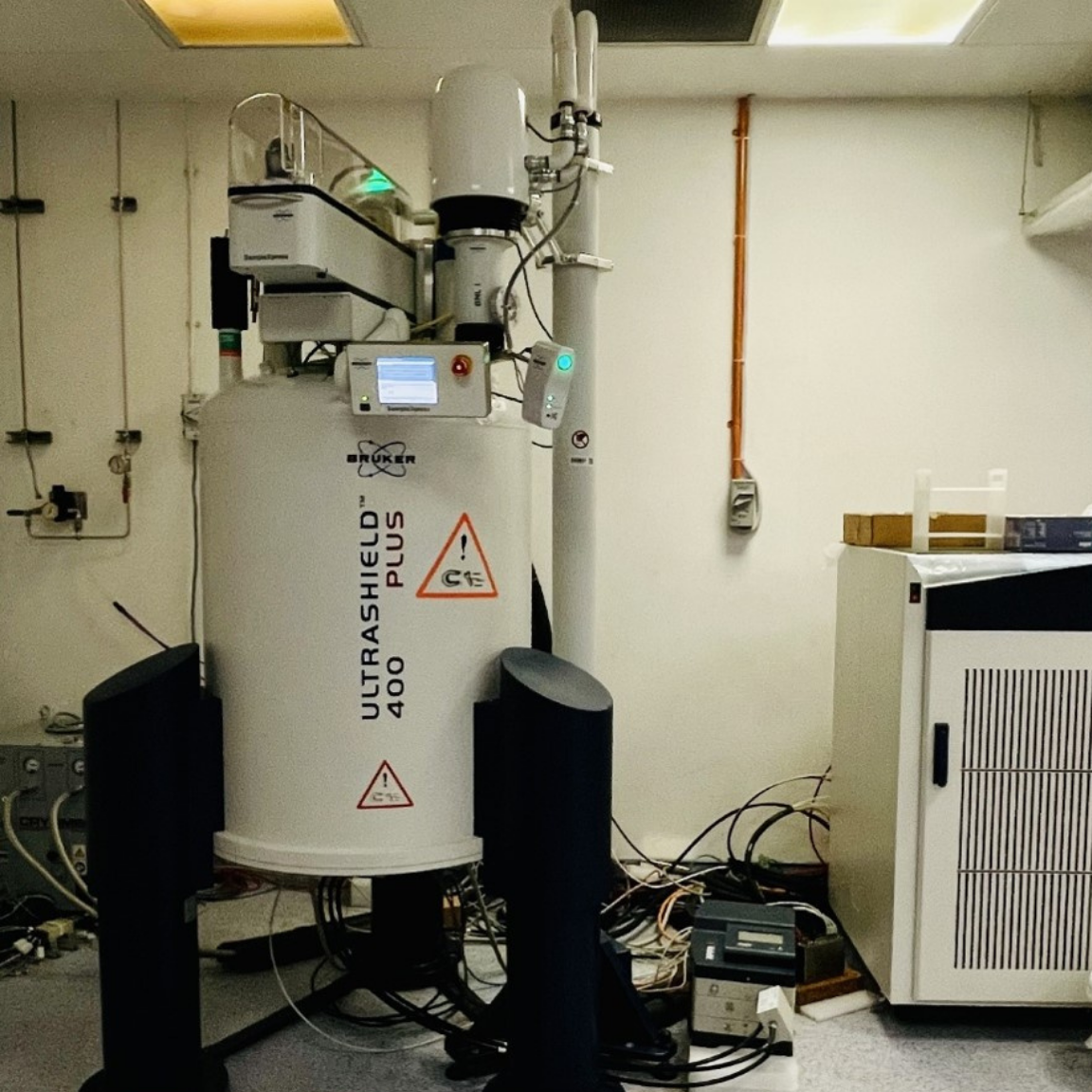 AVANCE NEO 400 MHz NMR