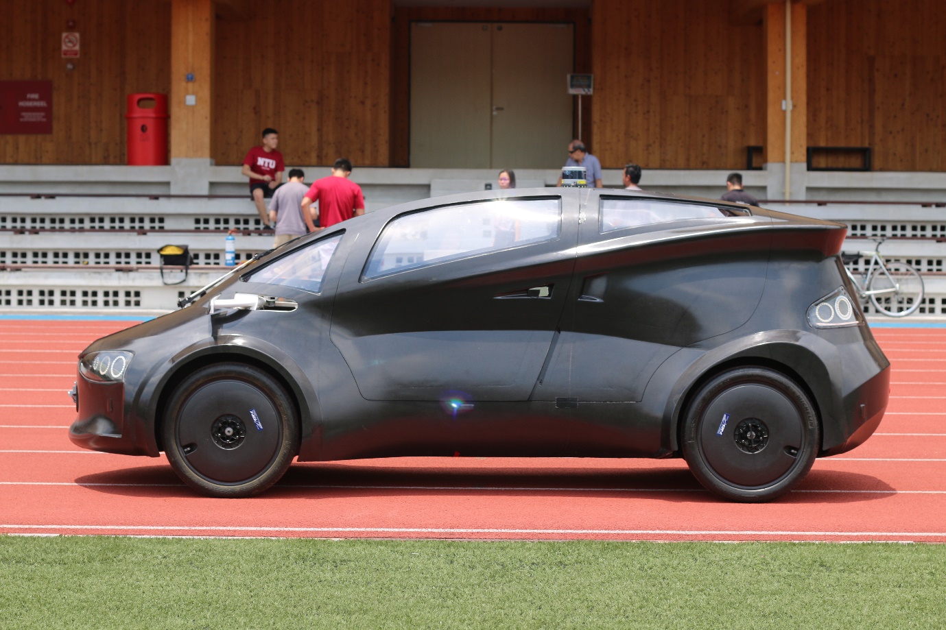Nanyang Venture XI car side view