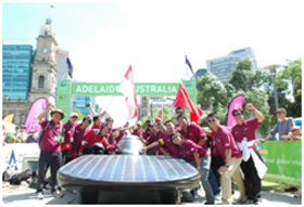 Nanyang Venture II crosses the finishing line, Team photo