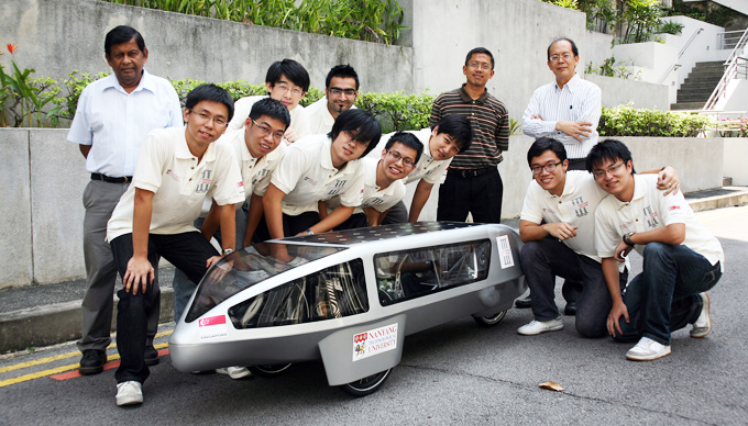 Team photo with Nanyang Venture III