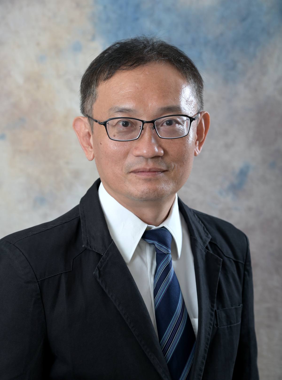 Mr Vincent Chia Ek Chia