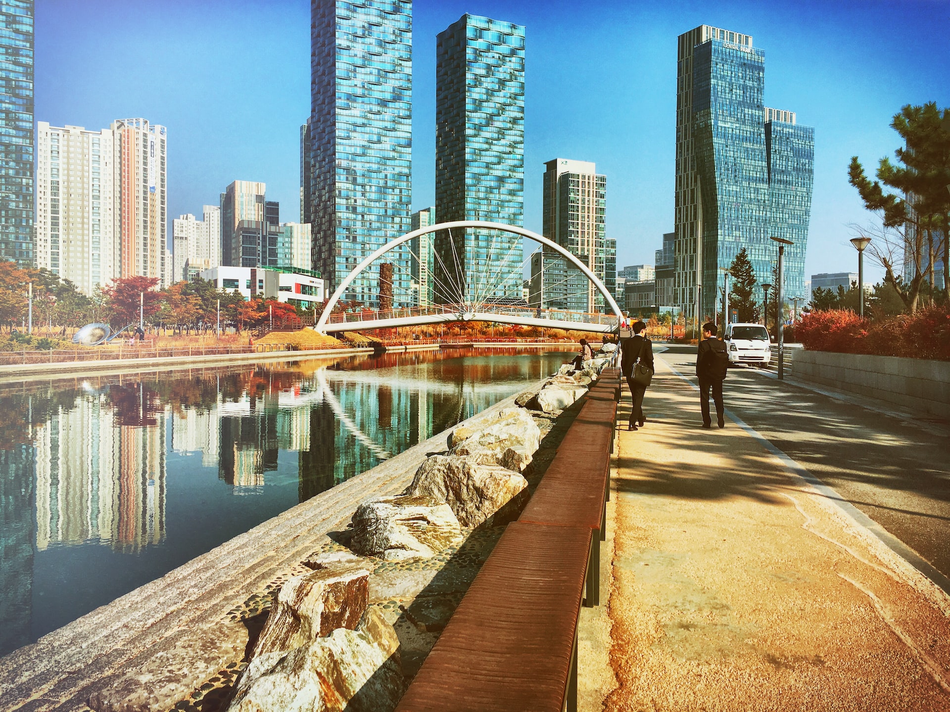 urbanisation, smart cities, South Korea, Kuwait