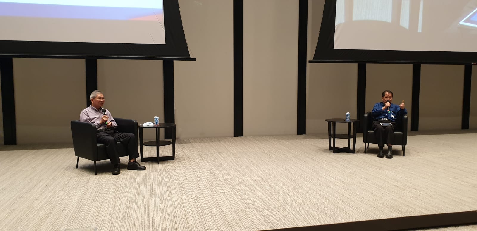 Mr Fong Cheng Ek at the Distinguished Alumni Forum