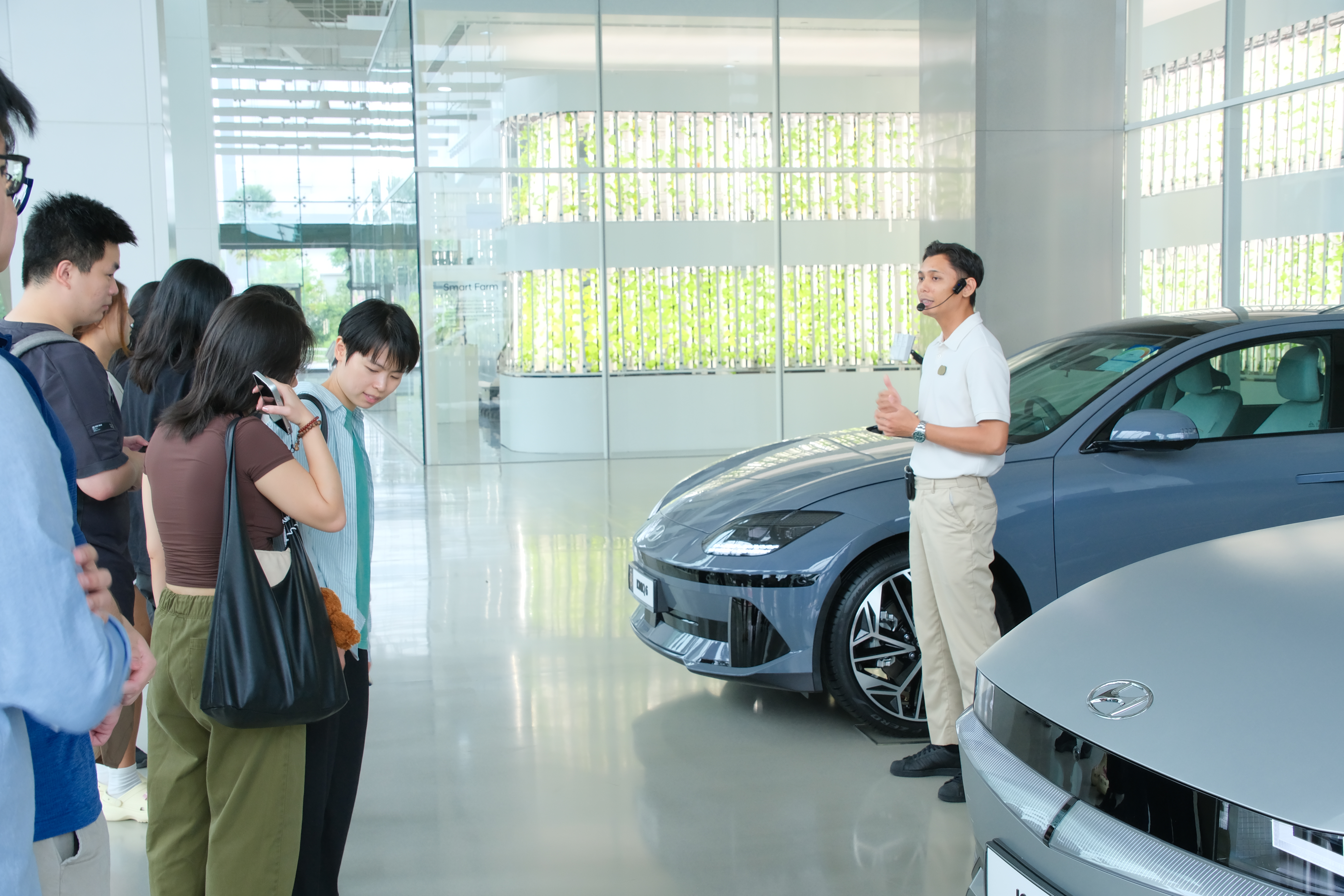 HMGICS Cars